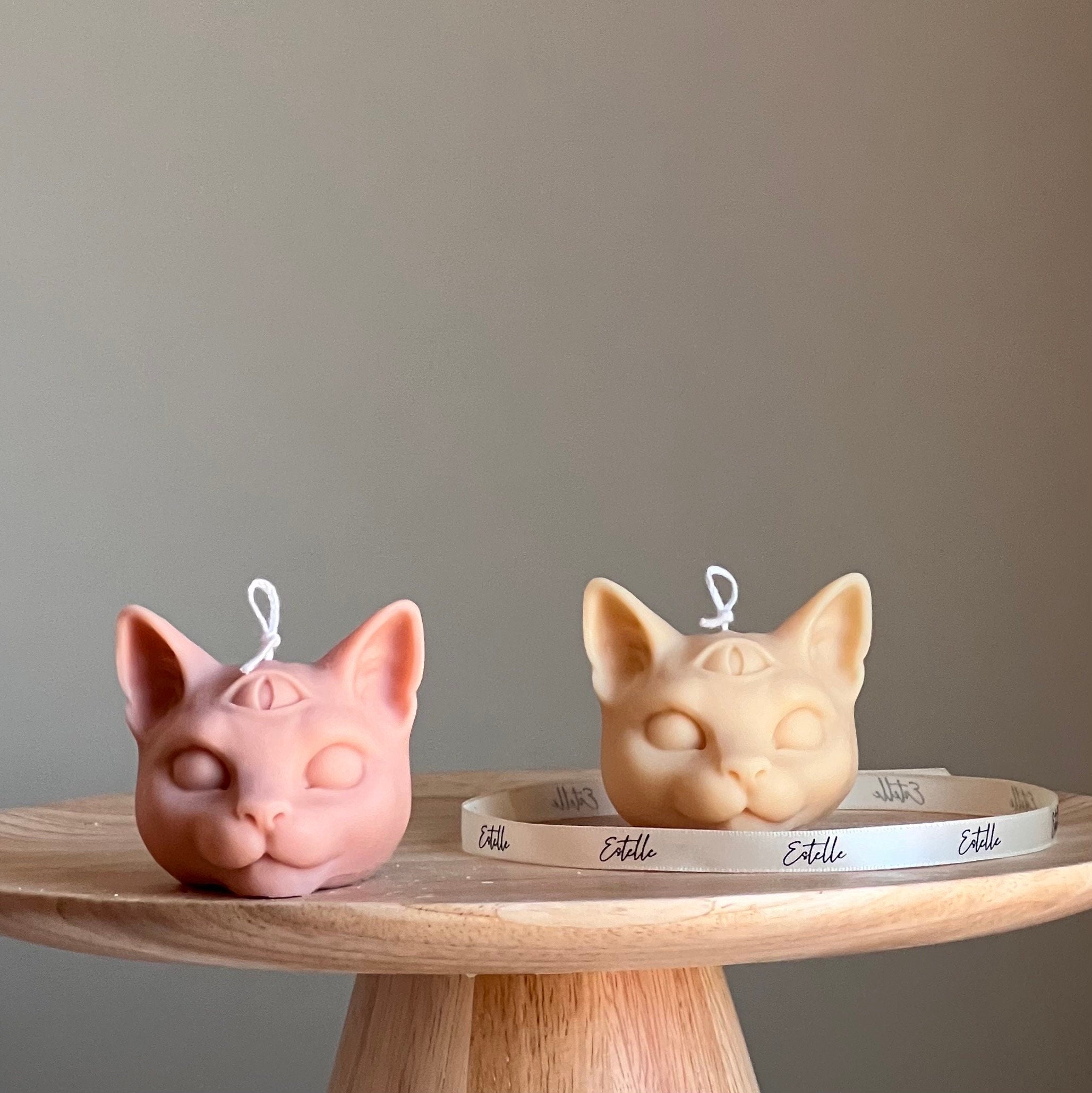 Handmade Cat Head Soy Candle: Trendy Home Decor